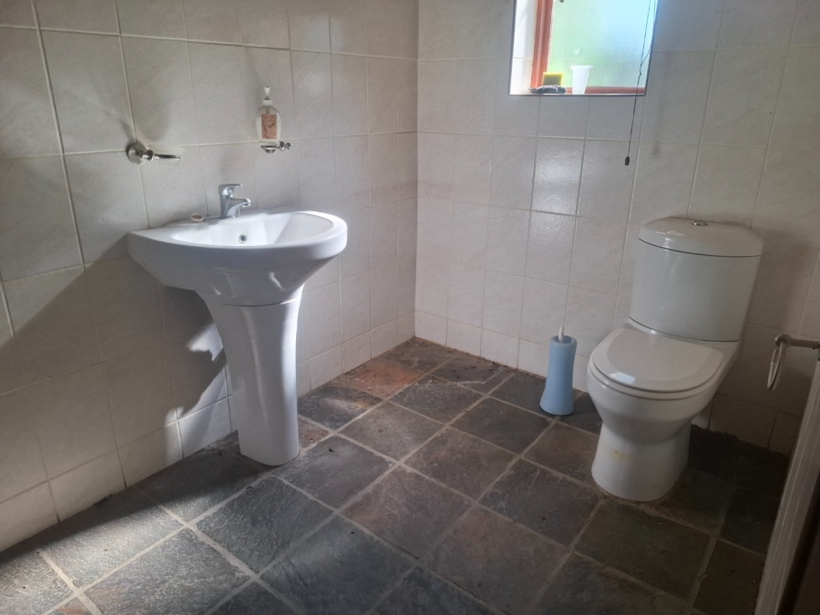 To Let 4 Bedroom Property for Rent in Suidrand Free State